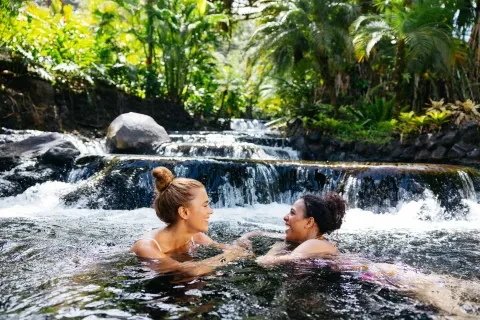 Frauen – Nahaufnahme – Tabacon – Thermalquellen – La Fortuna