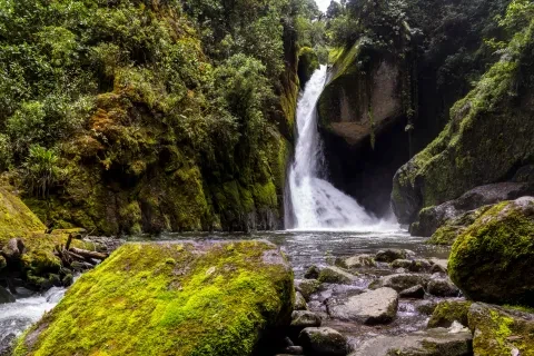 Wasserfall in Quetzales